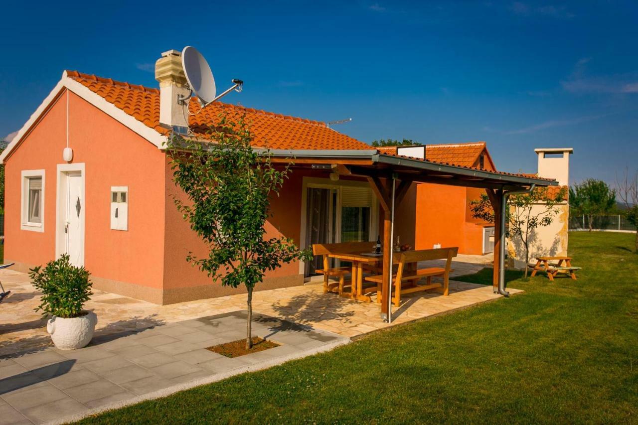 Vacation House Radosic Radosic  Exterior photo